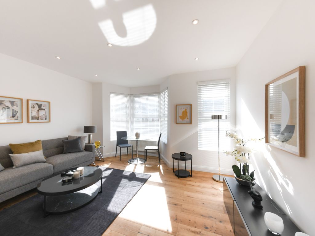 2 bed flat to rent in Chapter Road, London NW2 - Zoopla