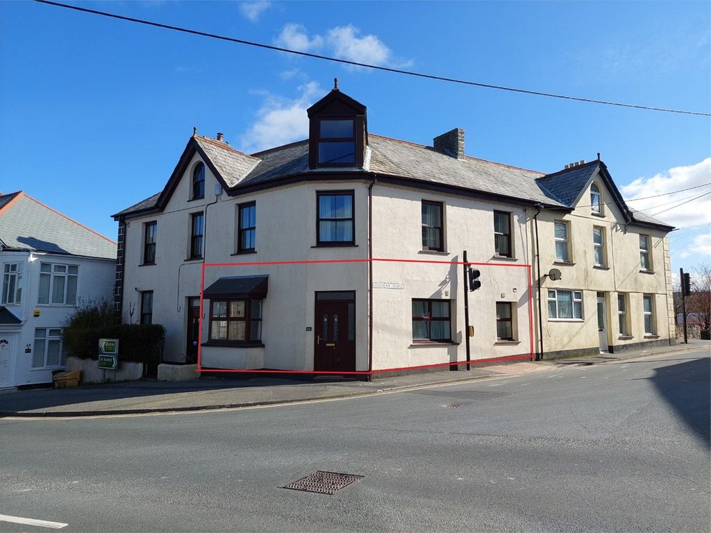 1 bed flat to rent in Fore Street, Bugle PL26, £650 pcm Zoopla