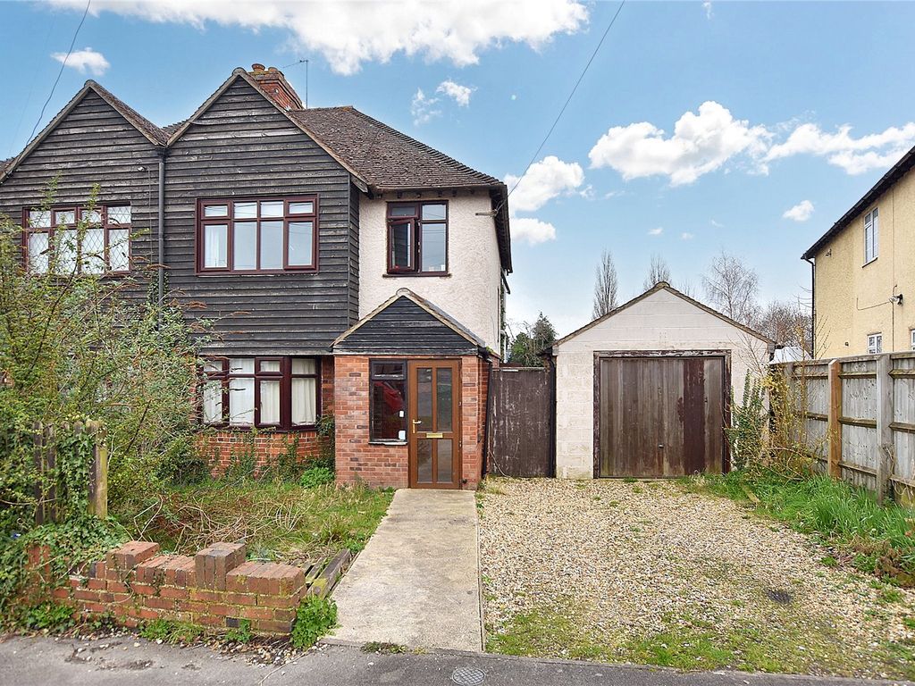3 bed semidetached house for sale in Haydon Road, Didcot, Oxfordshire