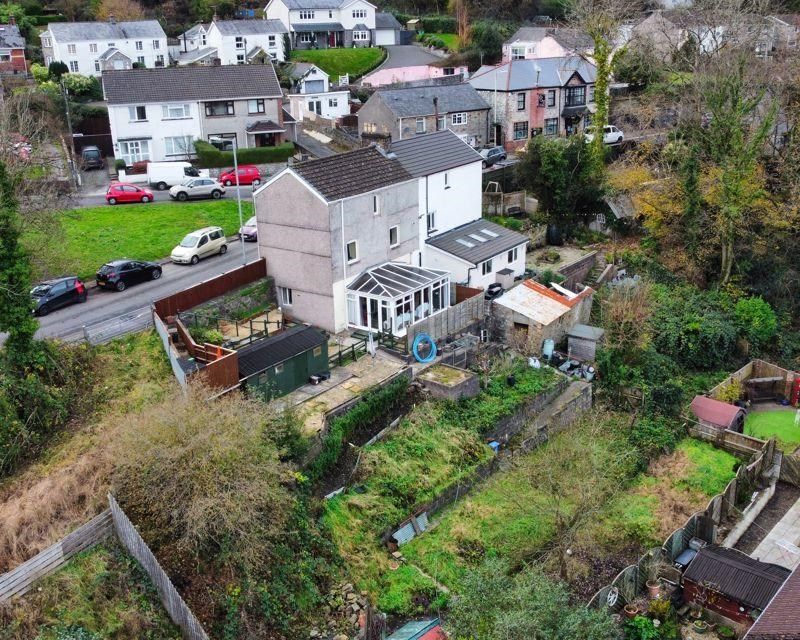 4 bed semidetached house for sale in Bridgend Road, Aberkenfig