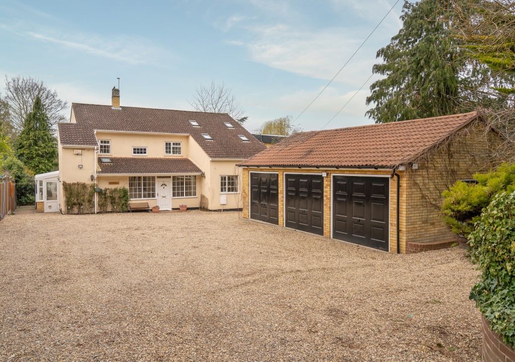 4 bed detached house for sale in Low Road, Hellesdon, Norwich NR6 Zoopla