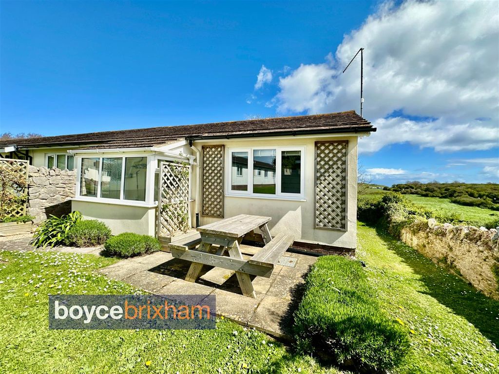 2 bed bungalow for sale in Gillard Road, Berry Head, Brixham TQ5, £