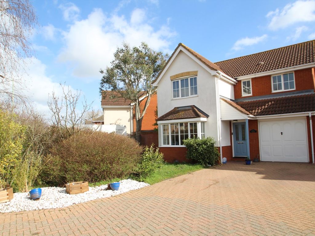 4 bed detached house for sale in Kelvedon Drive, Rushmere St Andrew