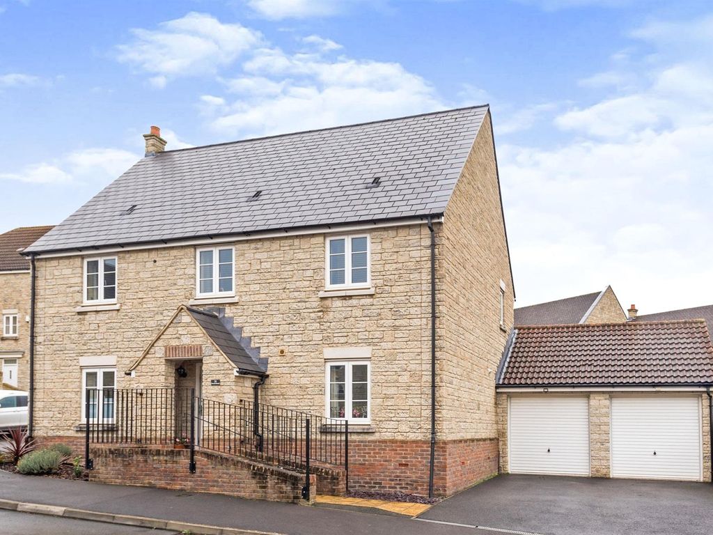 4 bed detached house for sale in Purcell Road, Blunsdon, Swindon SN25