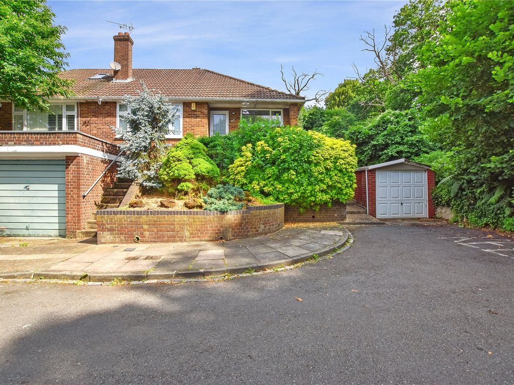 2 bed bungalow for sale in Broom Mead, Bexleyheath DA6 Zoopla