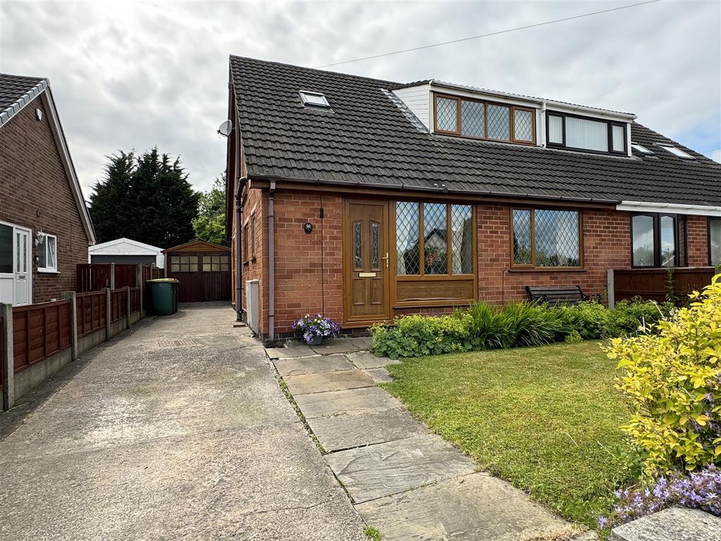 4 bed semidetached house for sale in Waingate, Grimsargh, Preston PR2