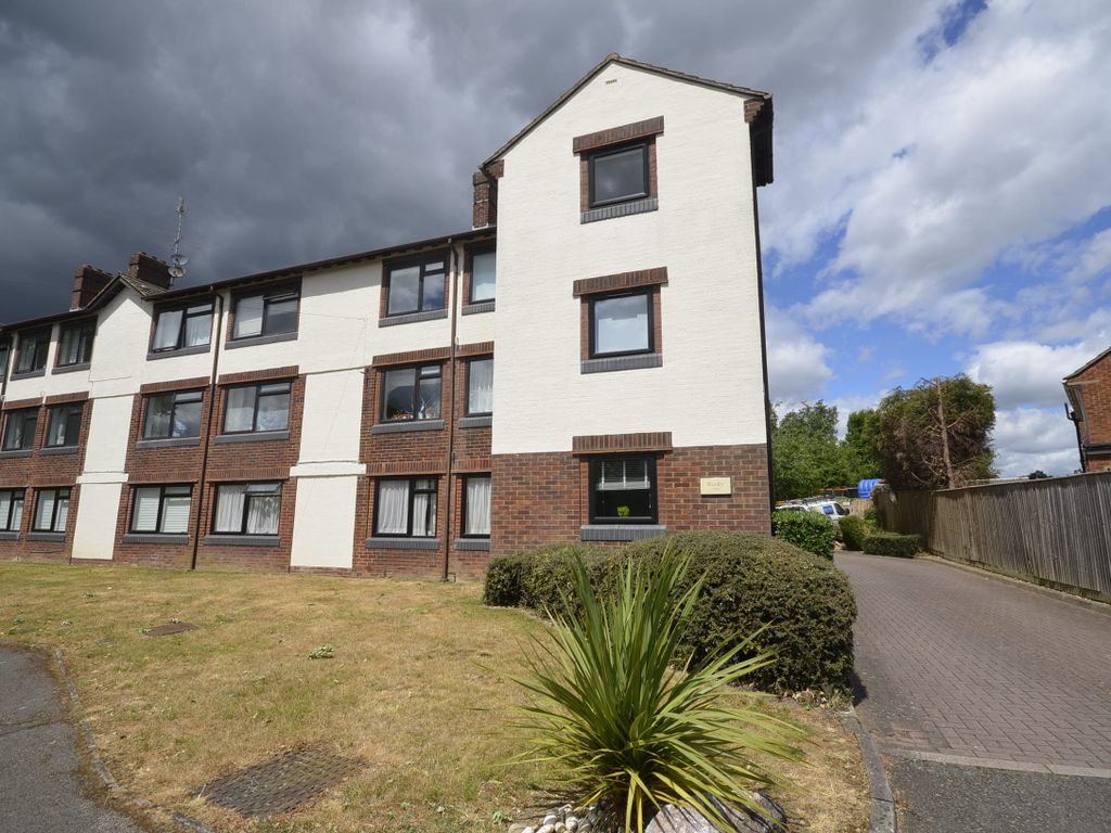 1 bed flat to rent in Woodley Court, Highmoor, Amersham