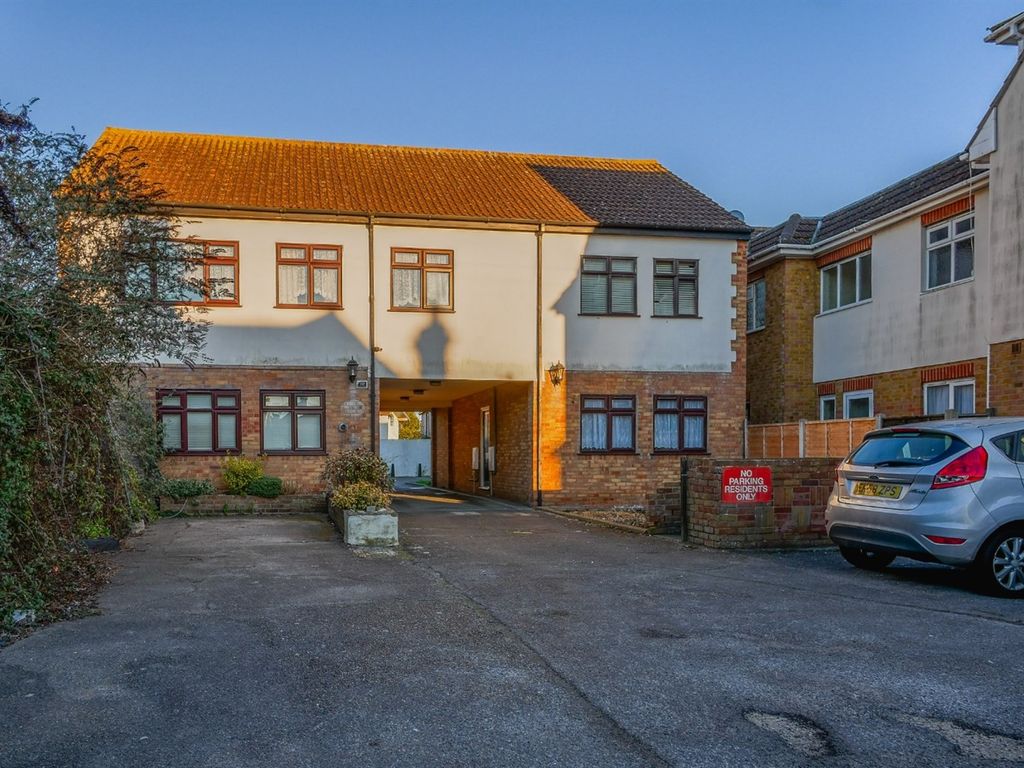 2 bed flat to rent in West Road, Shoeburyness, SouthendOnSea SS3 Zoopla