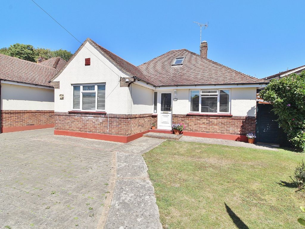 3 bed detached bungalow for sale in Alameda Way, Purbrook