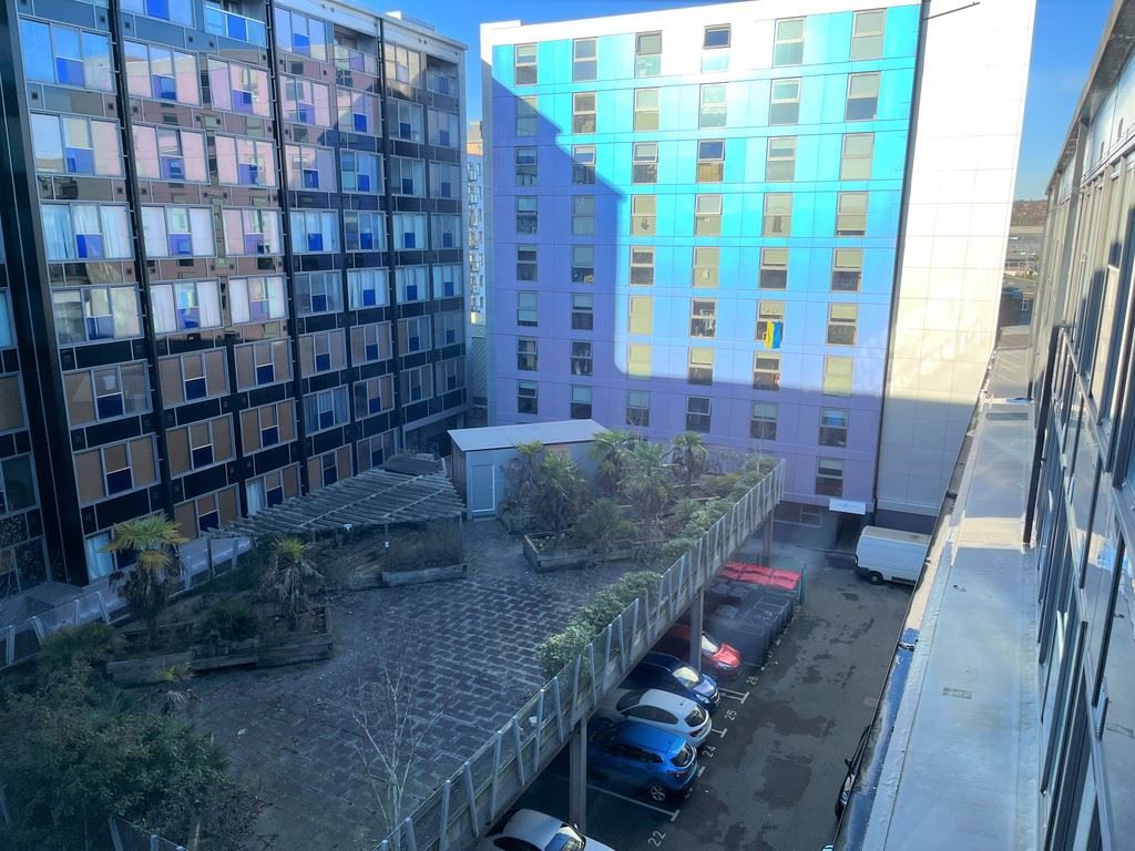 Regent Street, Leeds LS2