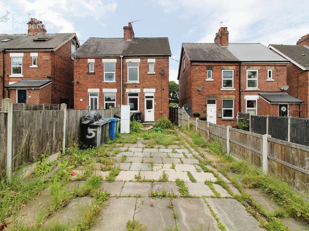 3 bed semidetached house for sale in Walton Walk, Chesterfield