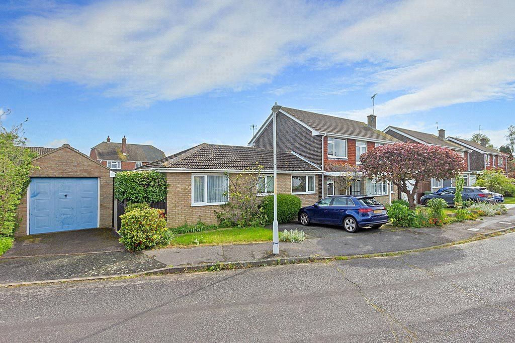 4 bed detached house for sale in Windermere Grove, Sittingbourne, Kent