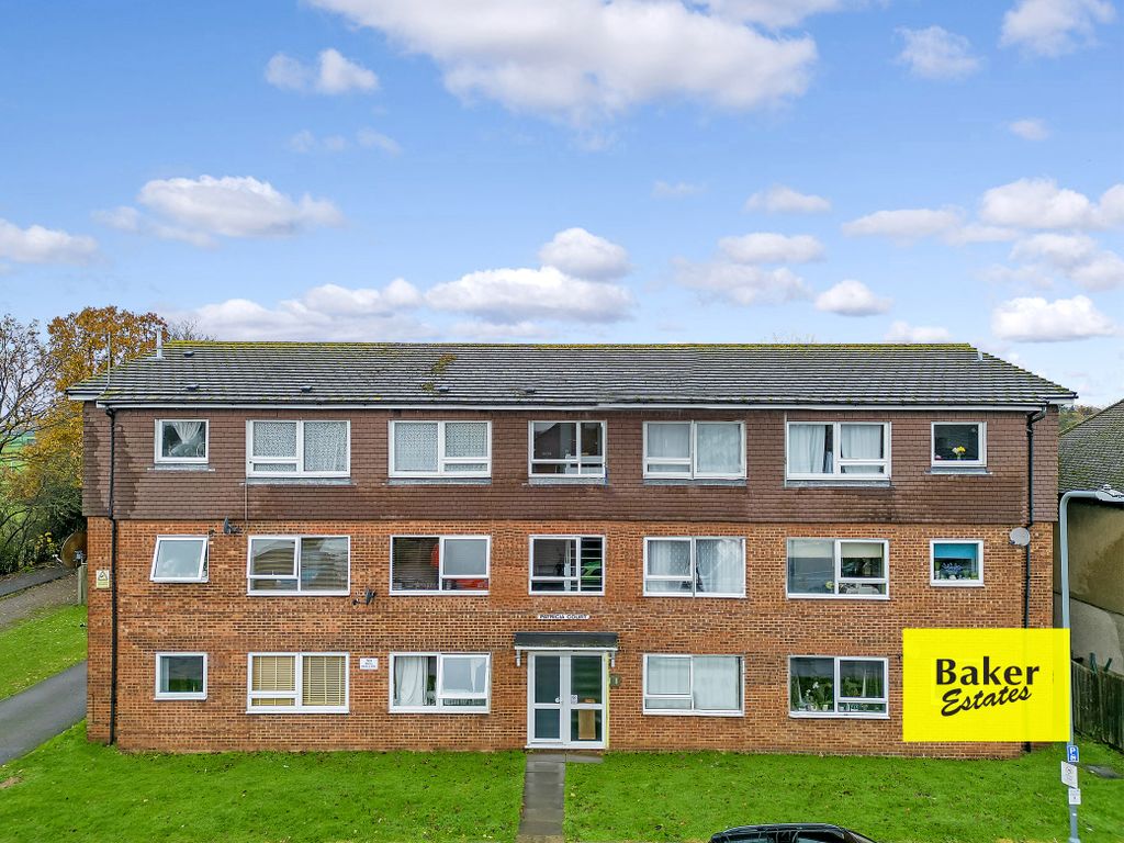 1 bed flat for sale in Dryden Close, Hainault IG6, £260,000 Zoopla