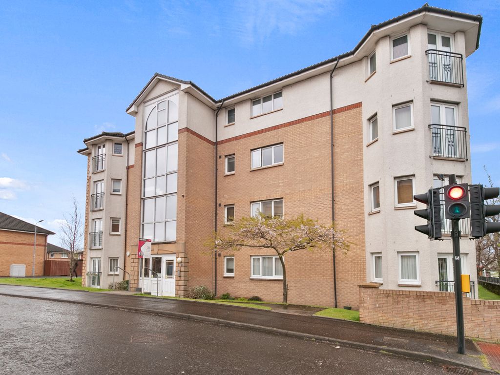 2 bed flat for sale in Highgrove Road, Braehead, Renfrew PA4, £140,000
