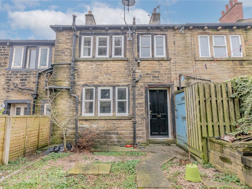 1 bed terraced house for sale in Blackmoorfoot Road, Crosland Moor