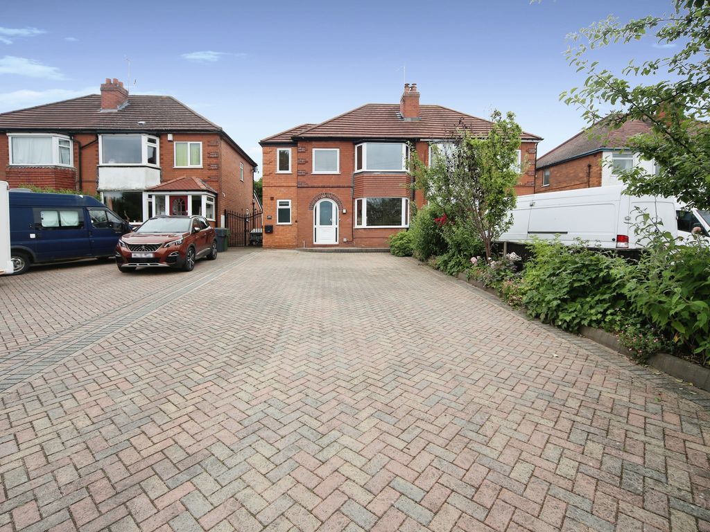 3 bed semidetached house for sale in Birmingham Road, Bromsgrove B61