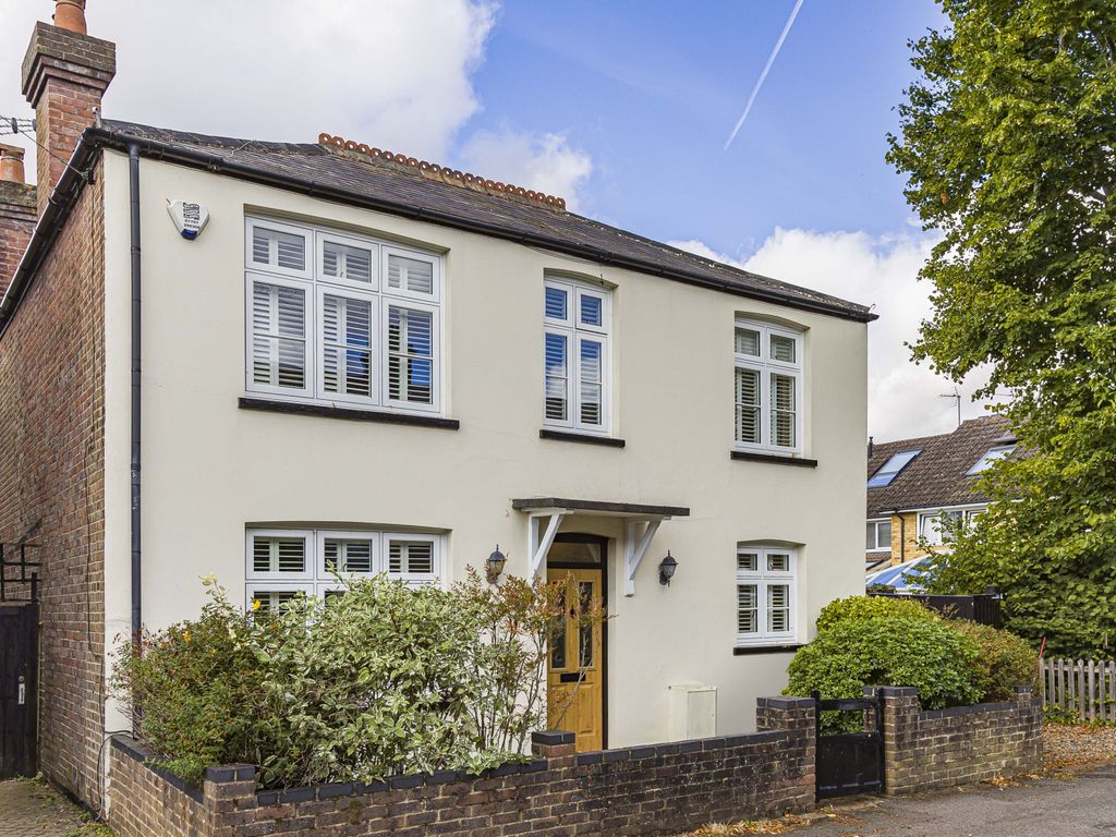 4 bed detached house to rent in Cowper Road, Harpenden AL5 Zoopla