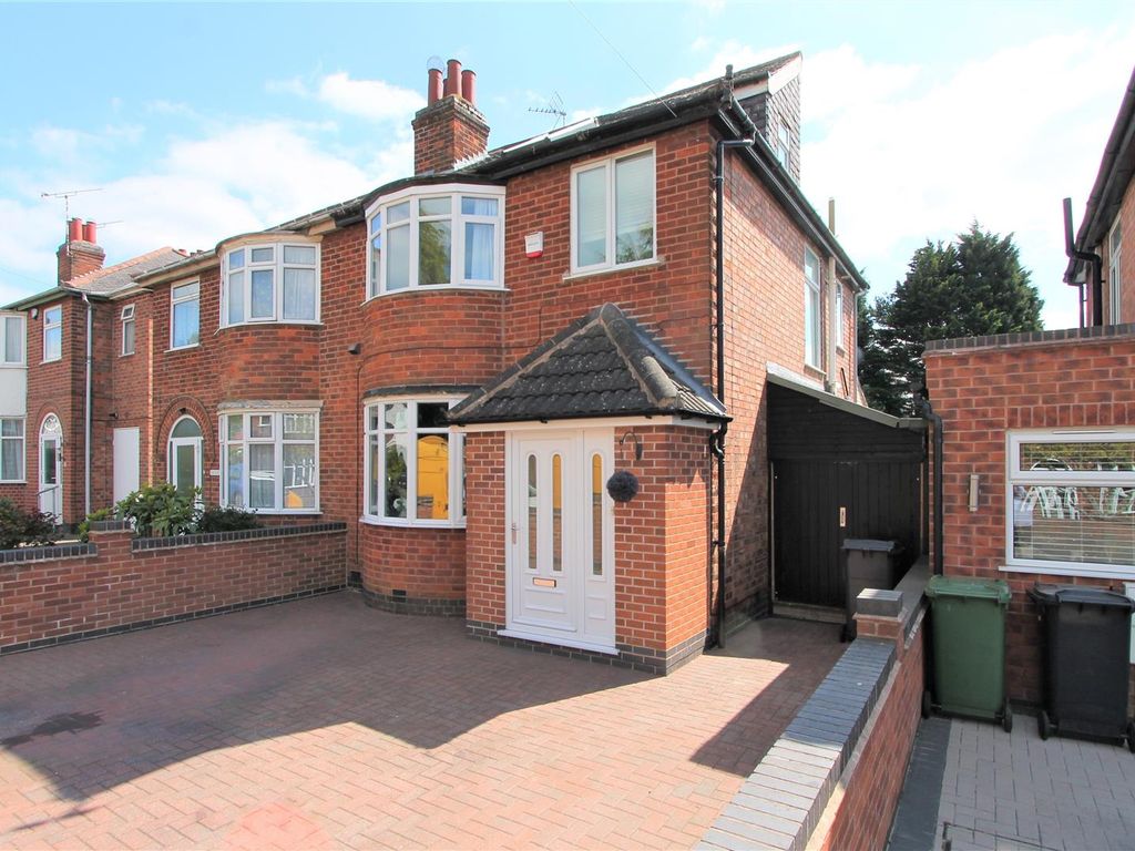 4 bed semidetached house for sale in Cardinals Walk, Humberstone