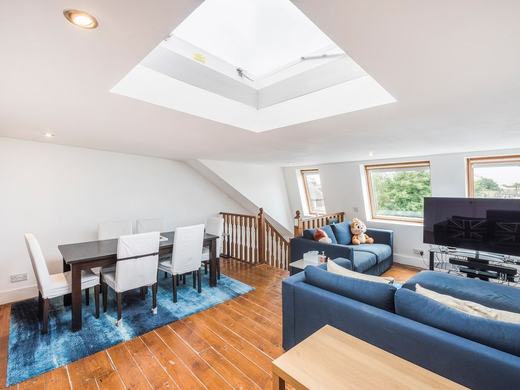 Shepherd's Bush Road, Hammersmith, Brook Green W6  