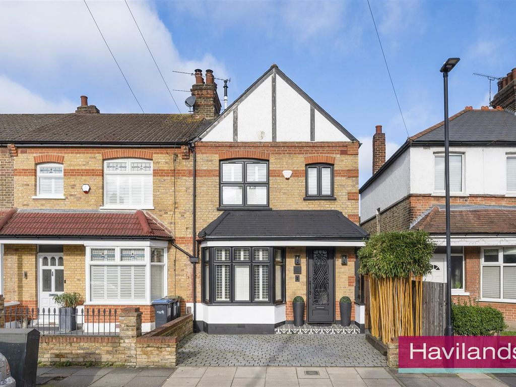 3 bed property for sale in Amberley Road, Enfield EN1, £675,000 Zoopla