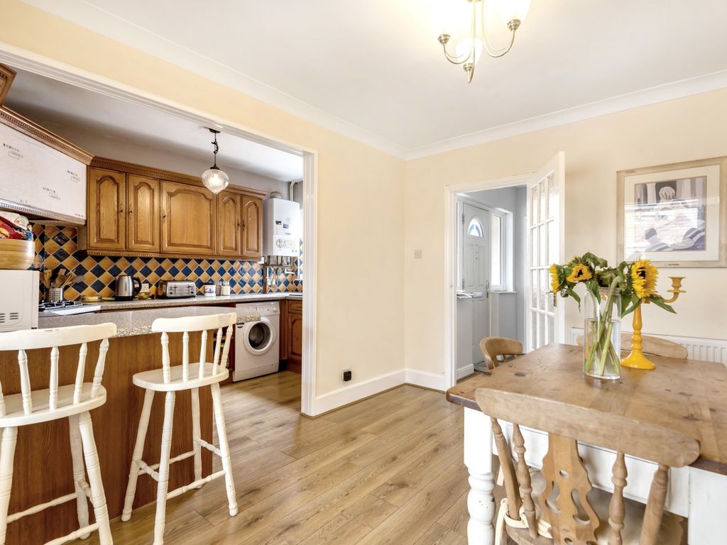 4 bed semidetached house for sale in Kynaston Road, Bromley BR1 Zoopla