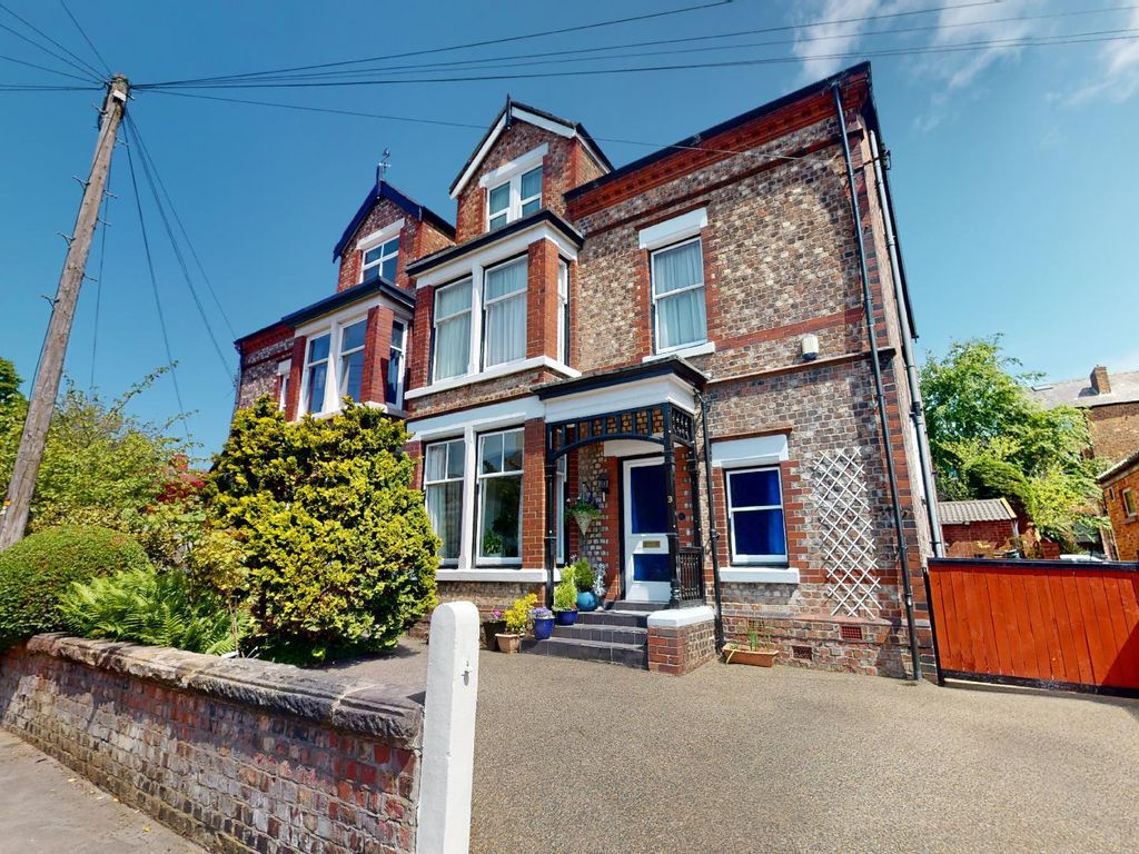 5 bed semidetached house for sale in Queens Road, Urmston, Manchester