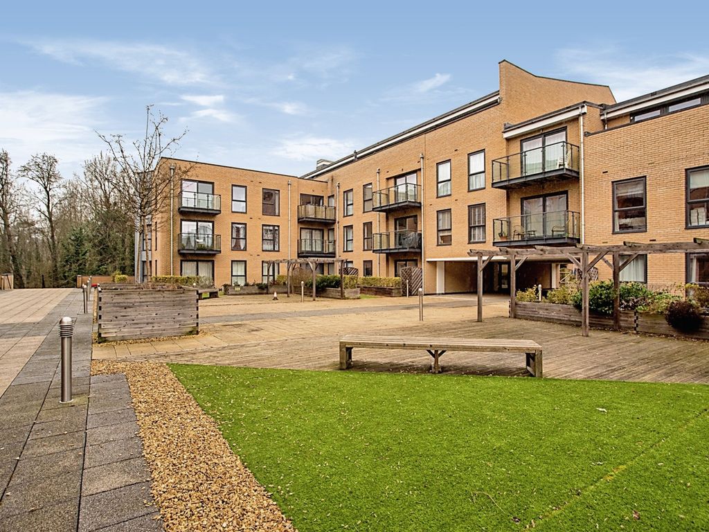 2 bed flat for sale in The Embankment, Nash Mills Wharf, Hemel