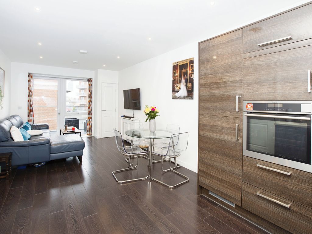 608 High Road Leyton, London E10  