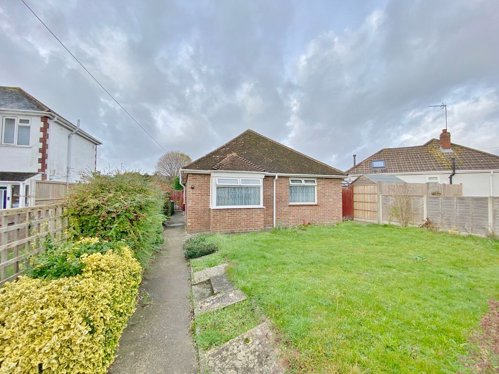 2 bed detached bungalow for sale in The Downsway, Portchester, Fareham