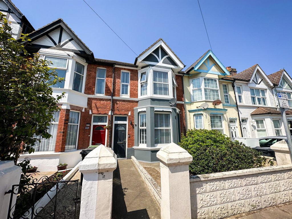 3 bed terraced house for sale in Windsor Road, BexhillOnSea TN39 Zoopla
