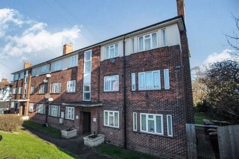 2 bed flat for sale in High Street North, Dunstable LU6 Zoopla