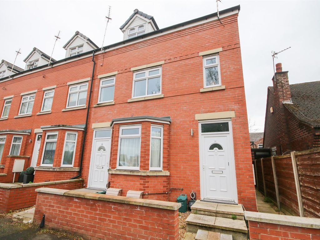 3 bed flat to rent in Stanley Road, Eccles, Manchester M30 Zoopla