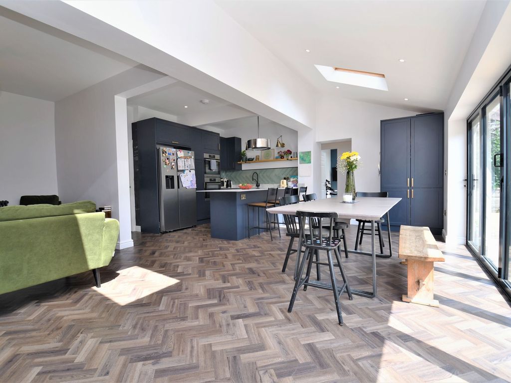 4 bed semidetached house for sale in Vestris Drive, Salford M6 Zoopla