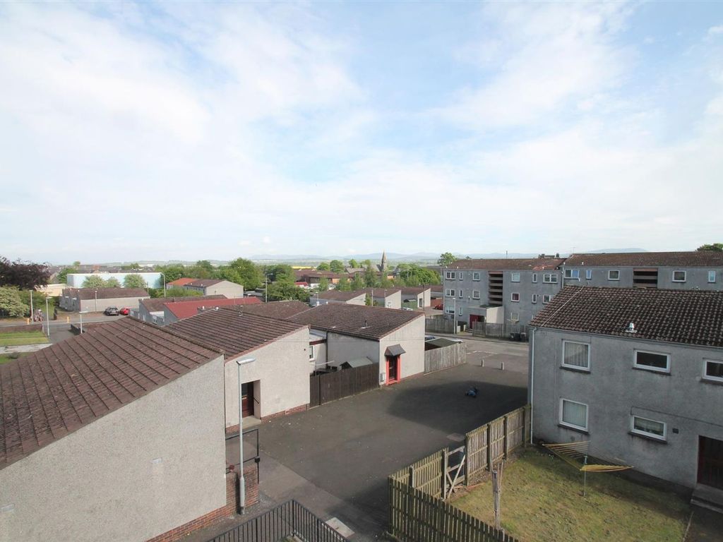 2 bed flat for sale in Mcleod Street, Broxburn EH52, £92,000 Zoopla