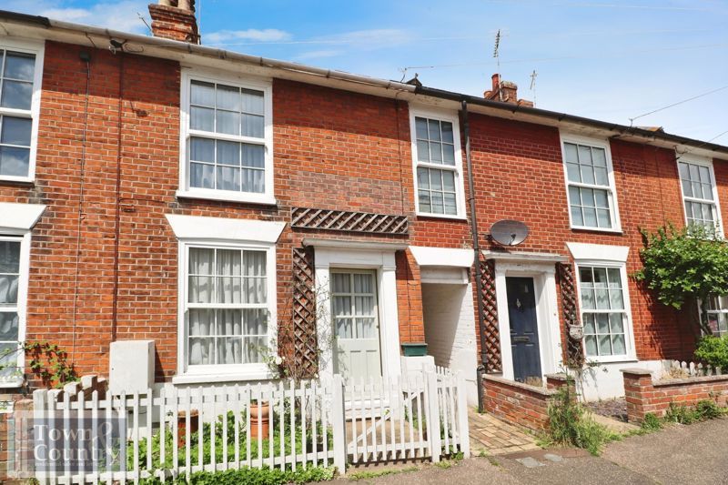 2 bed property for sale in New Street, Brightlingsea, Colchester CO7, £