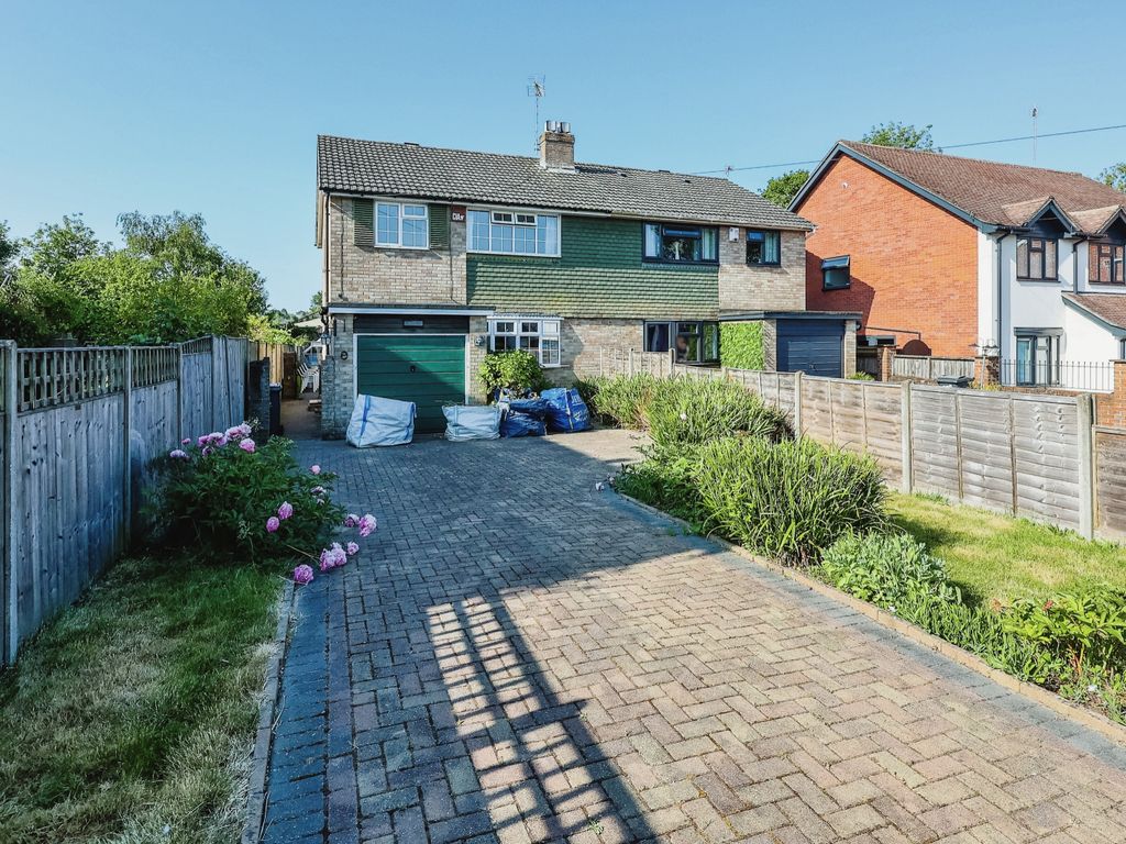 3 bed semidetached house for sale in Silvester Road, Waterlooville