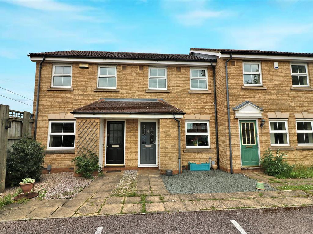 2 bed terraced house for sale in Mayles Close, Stevenage, Herts SG1