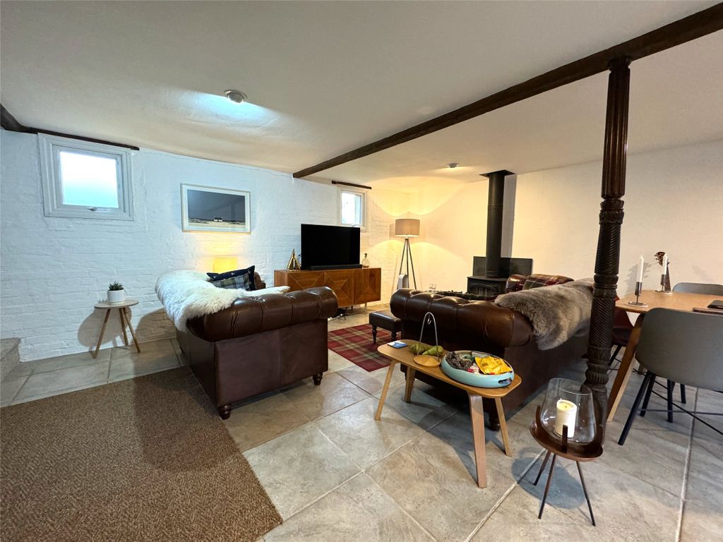 2 bed semidetached house to rent in Coopers Hill Road, South Nutfield