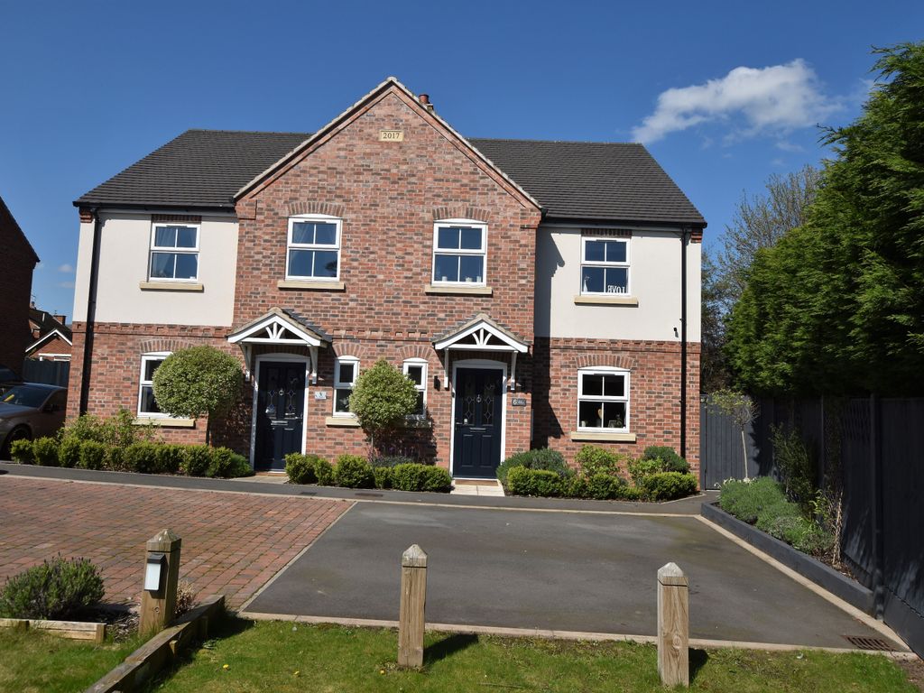 4 bed semidetached house for sale in Old Close, Kegworth DE74