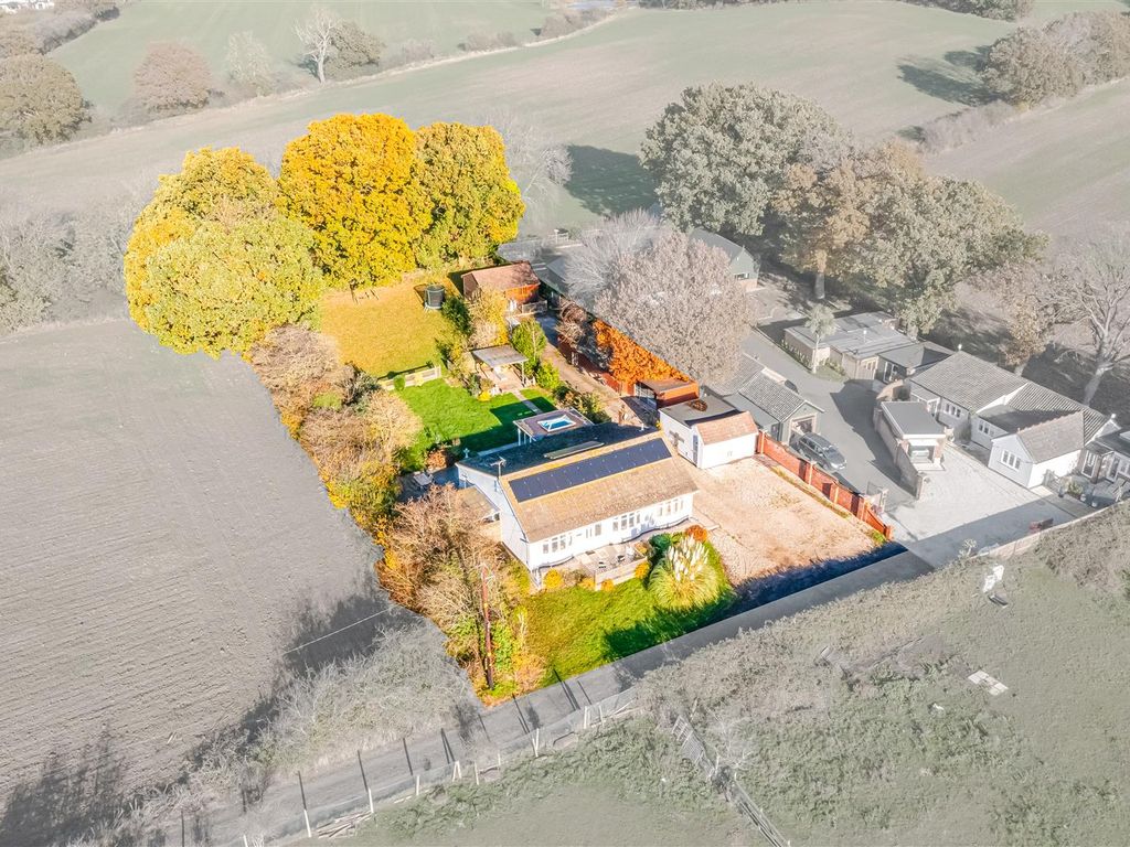 5 bed property for sale in Napier Road, Rayleigh SS6, £975,000 Zoopla