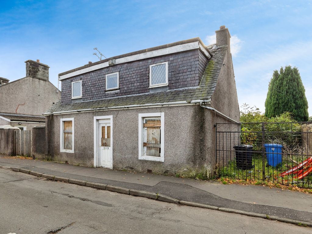 3 bed detached house for sale in Delph Road, Alloa FK10, £70,000 Zoopla