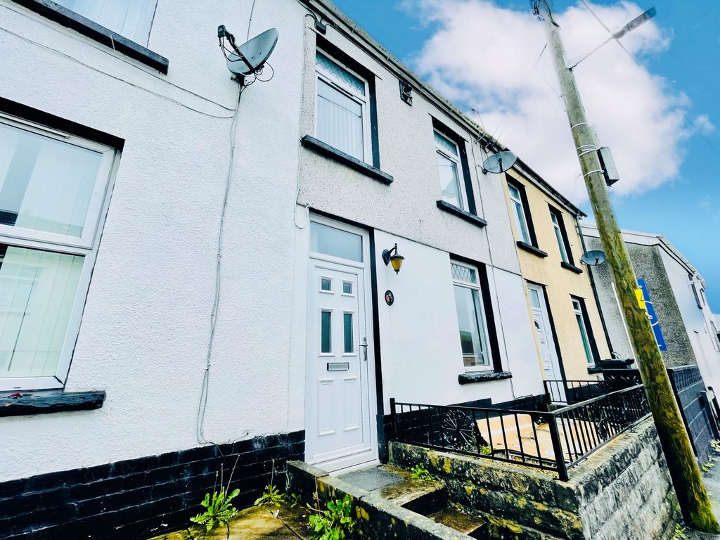 3 bed terraced house to rent in Perthygleision, Aberfan, Merthyr Tydfil