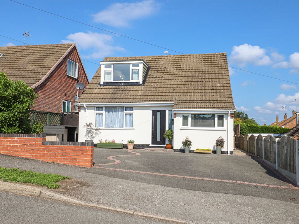 3 bed detached house for sale in Wheatcroft Close, Wingerworth S42 Zoopla
