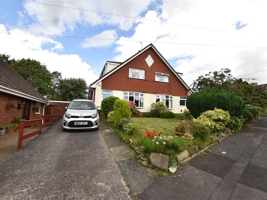 3 bed semidetached house for sale in Cotswold Drive, Royton, Oldham