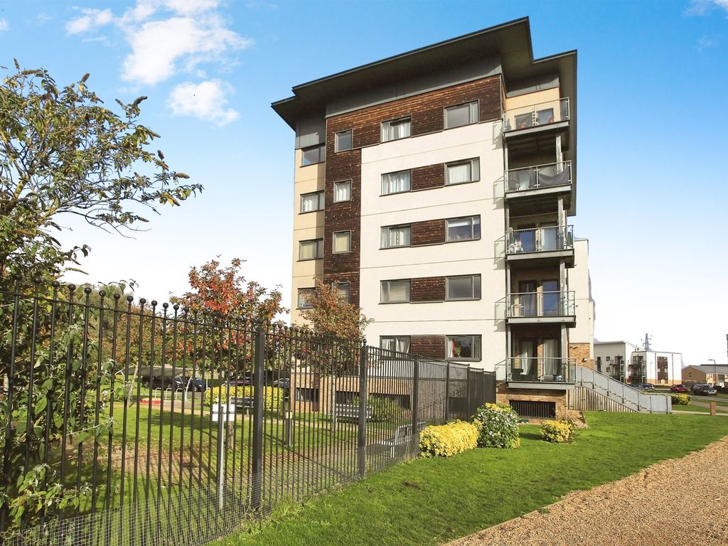 2 bed for sale in Hammonds Drive, Peterborough PE1, £130,000