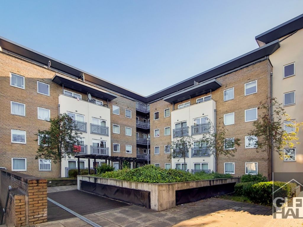 2 bed flat for sale in Cline Road, Bounds Green, London, Greater London