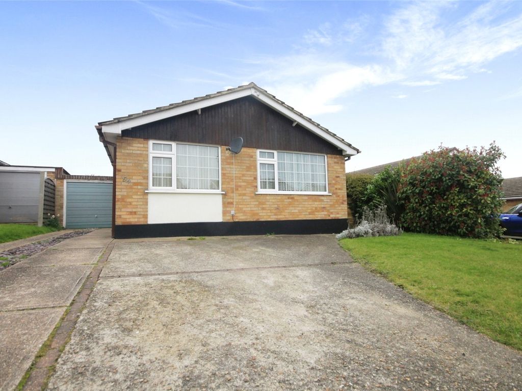 3 bed detached bungalow for sale in Long Meadow Drive, Wickford, Essex SS11 Zoopla