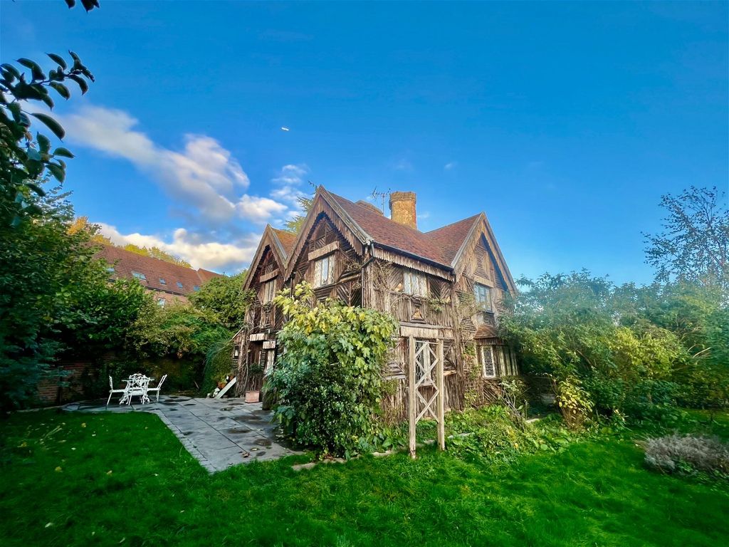 4 bed detached house for sale in Cassiobridge Lodge, Gade Avenue, Watford WD18, £995,000 Zoopla