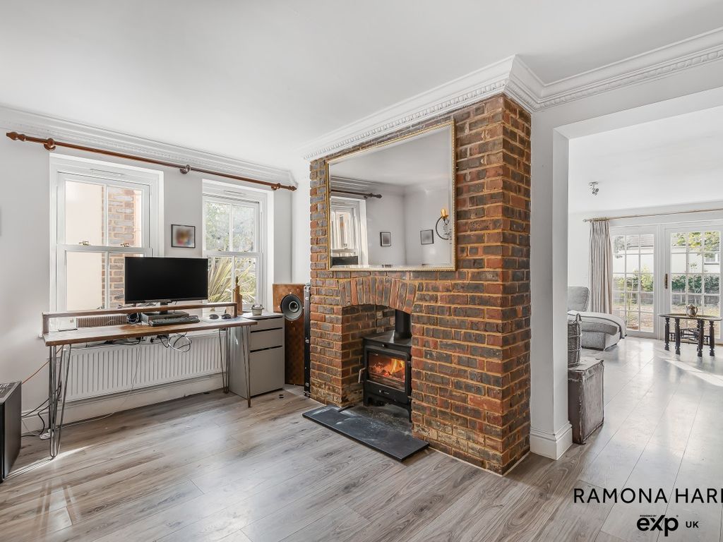 3 bed semidetached house for sale in Yew Walk, Hoddesdon EN11 Zoopla