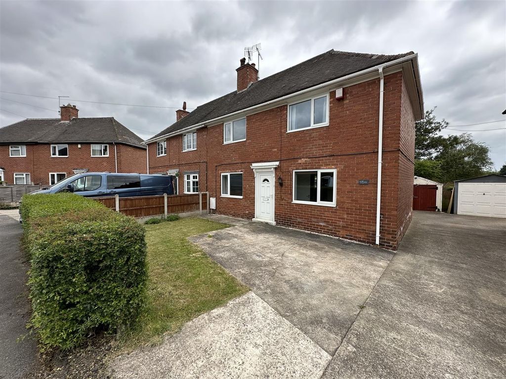 3 bed property to rent in Fourth Avenue, Edwinstowe, Mansfield NG21